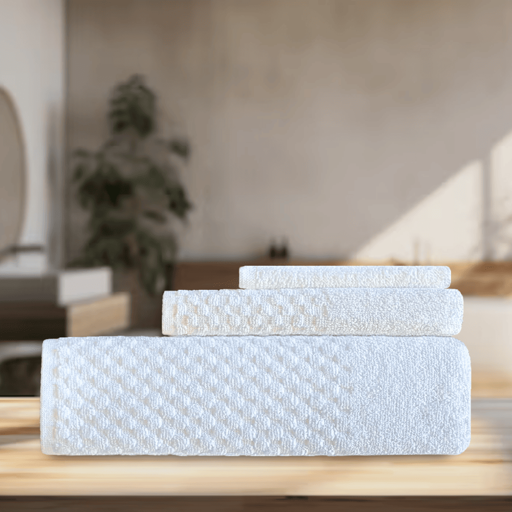 3 pc towel set Durable cotton towel set featuring a modern square design